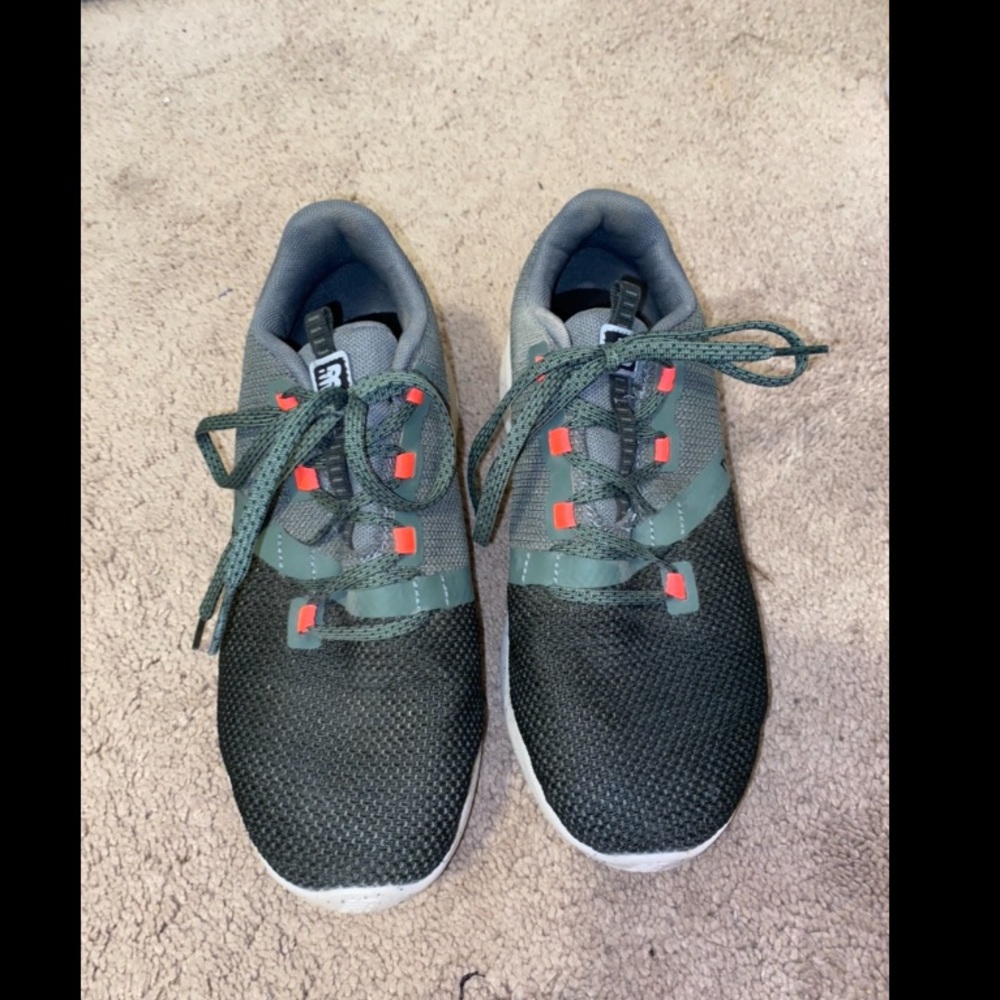 NWOT New Balance SZ 8 Tennies